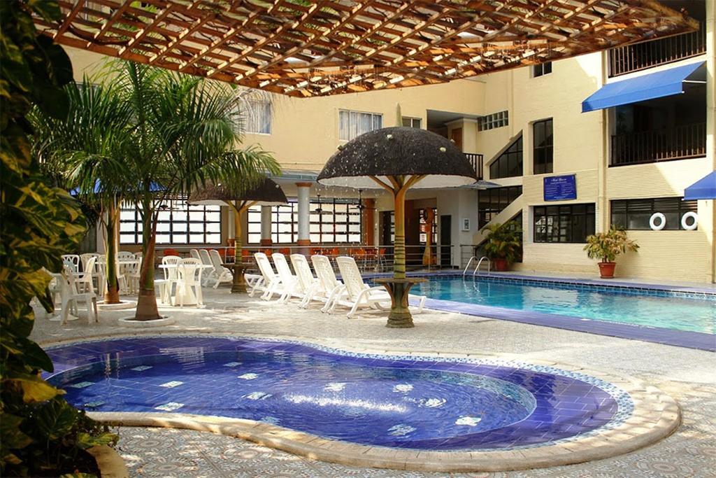 Hotel Genova Centro Barranquilla  Exteriör bild